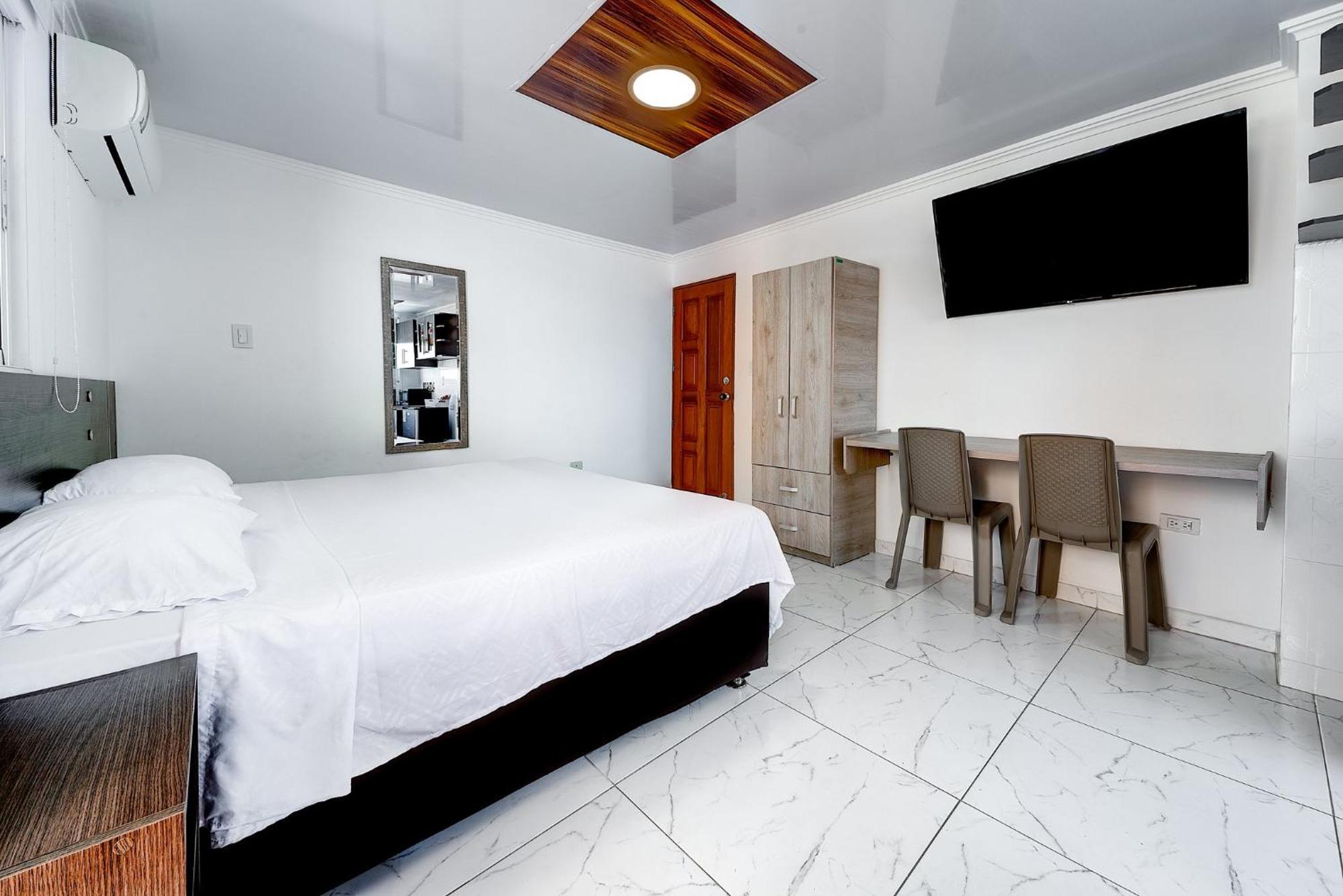 Villa Santos Apartaestudios บาร์รังกีญา ภายนอก รูปภาพ