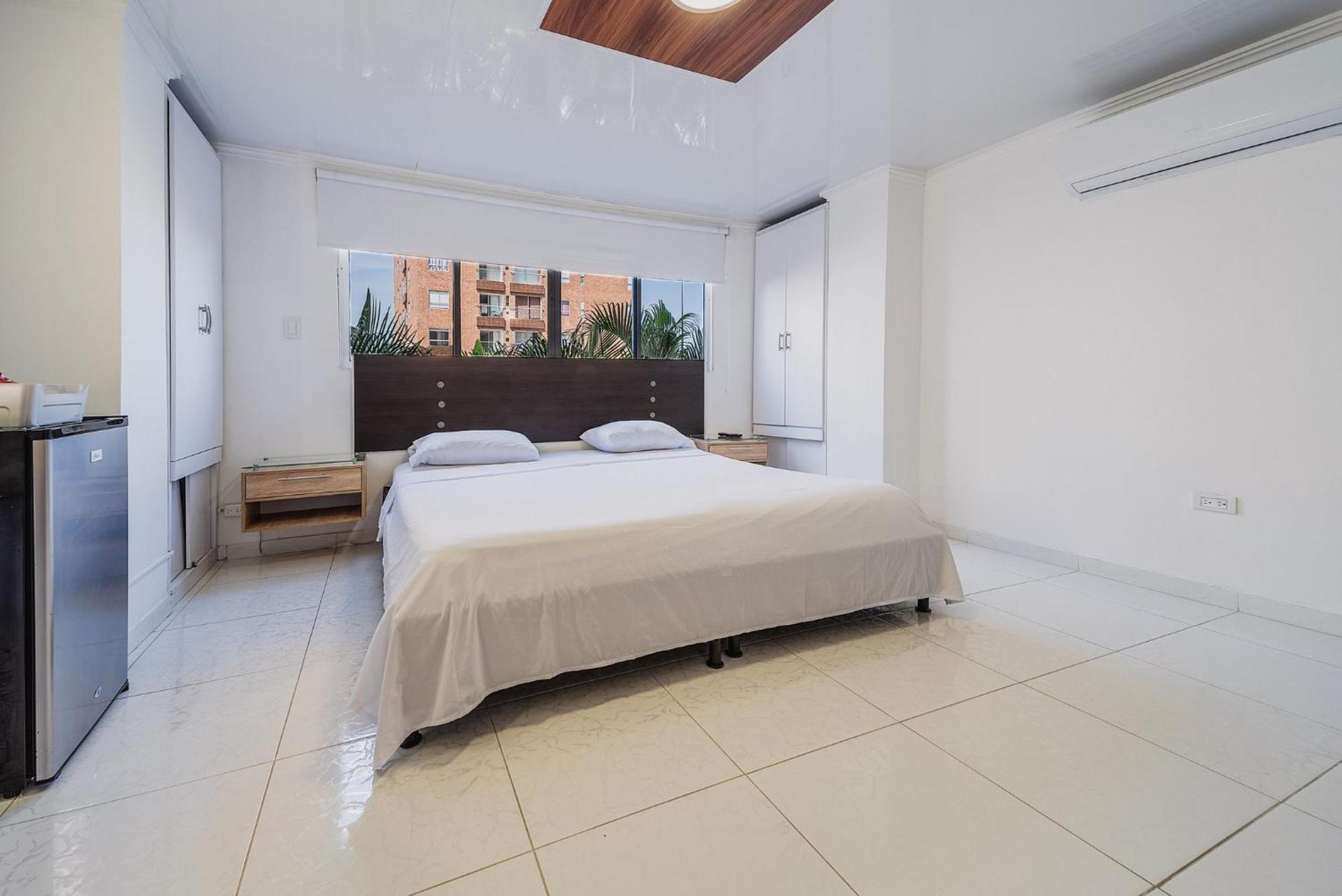 Villa Santos Apartaestudios บาร์รังกีญา ภายนอก รูปภาพ